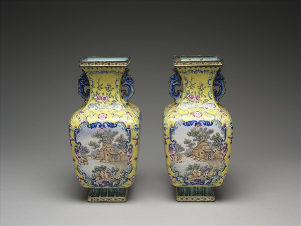 銅胎畫琺瑯方瓶