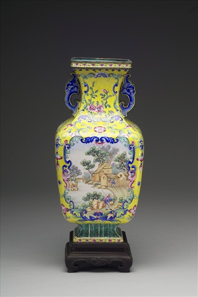 銅胎畫琺瑯方瓶