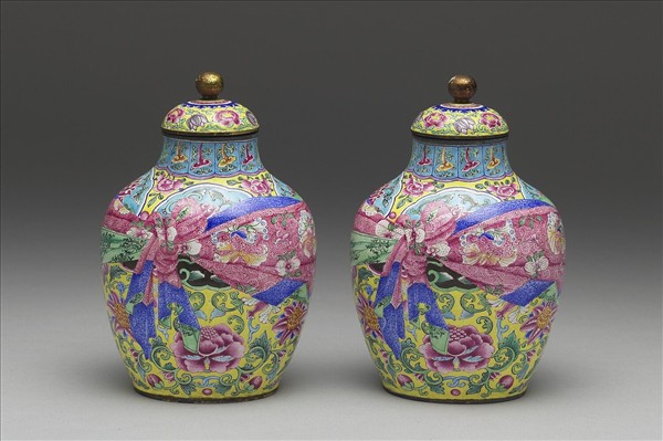 銅胎畫琺瑯包袱紋蓋罐