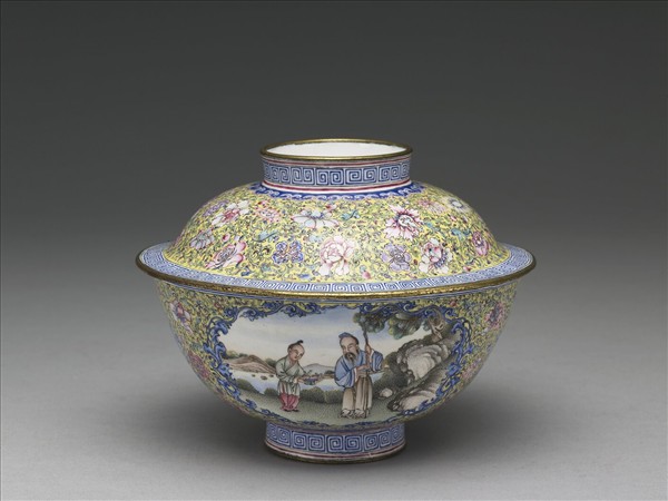 銅胎畫琺瑯黃地彩花開光人物圖蓋碗