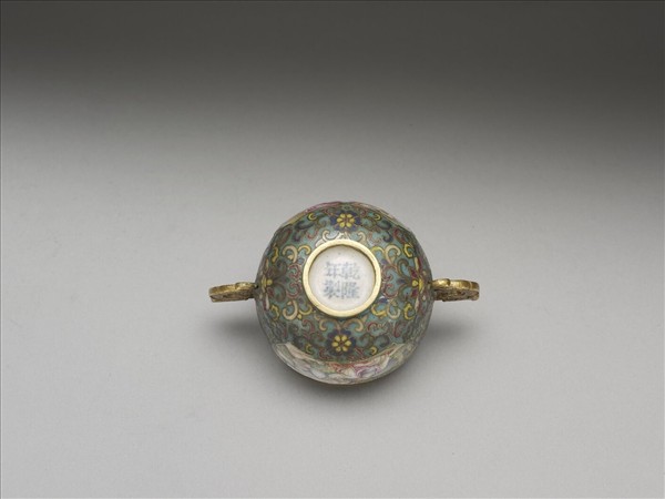 金胎掐絲琺瑯兼畫琺瑯西洋人物杯