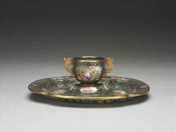 金胎掐絲琺瑯兼畫琺瑯西洋人物杯