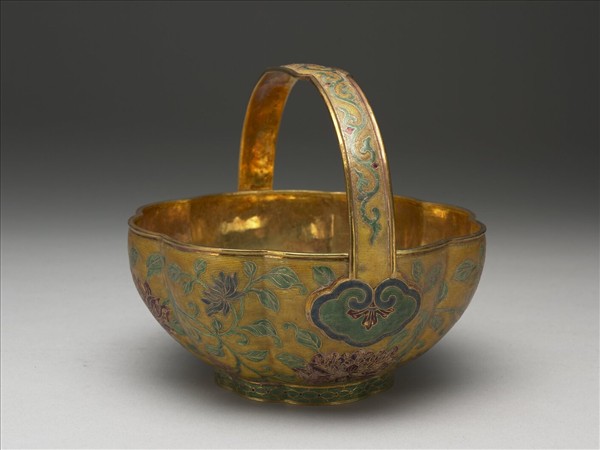 金胎內填琺瑯花籃