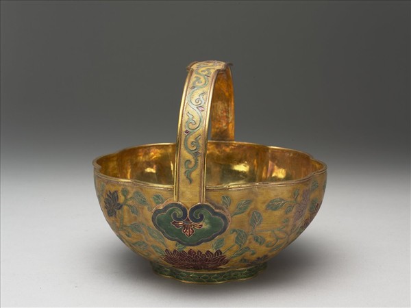 金胎內填琺瑯花籃