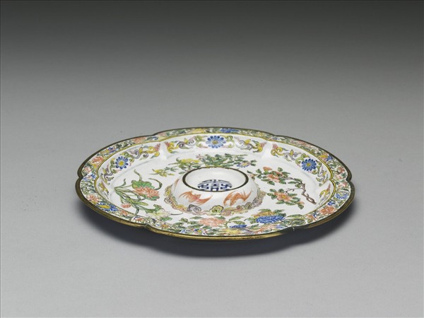 銅胎畫琺瑯山水花卉杯盤