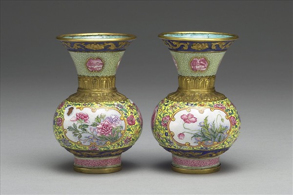 銅胎畫琺瑯撇口瓶