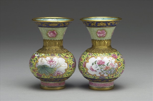 銅胎畫琺瑯撇口瓶