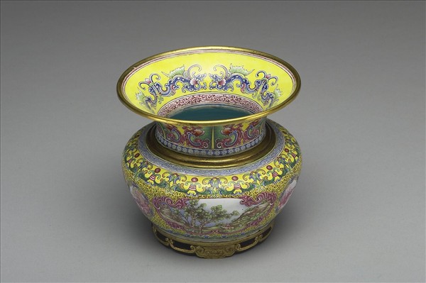 銅胎畫琺瑯山水渣斗