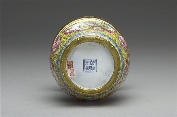 銅胎畫琺瑯山水渣斗