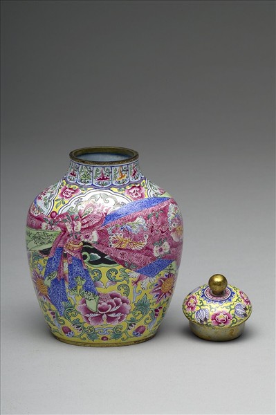 銅胎畫琺瑯包袱紋蓋罐