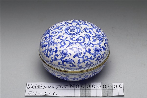 銅胎畫琺瑯白地藍花圓盒