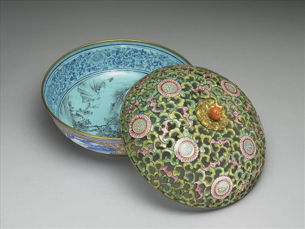 銅胎畫琺瑯花薰