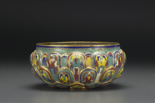 掐絲琺瑯蓮瓣式爐