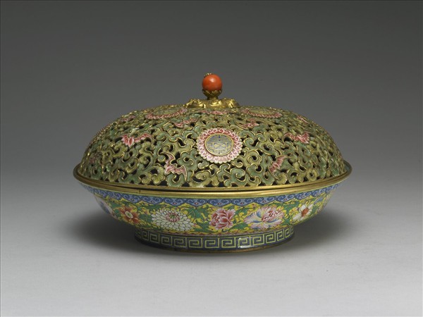 銅胎畫琺瑯黃地果盒