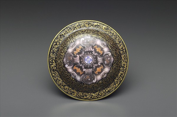 銅胎畫琺瑯西洋人物牧羊圖碟