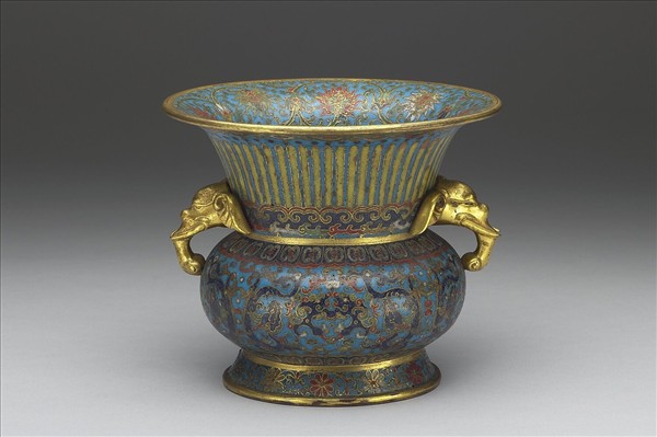 掐絲琺瑯龍紋象耳盂