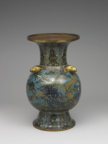 掐絲琺瑯三羊尊