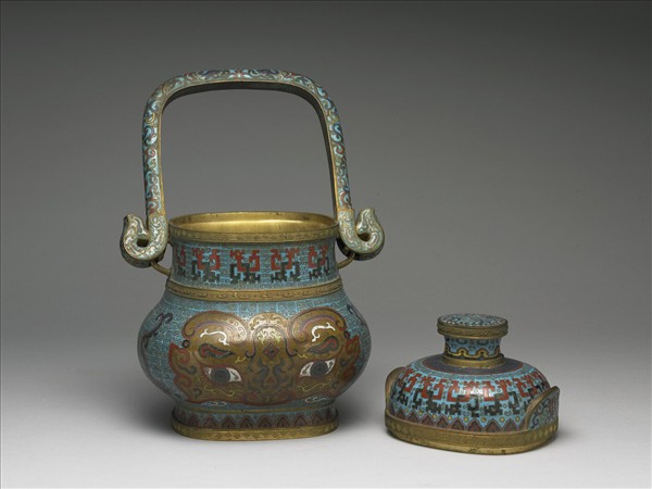 掐絲琺瑯卣形提梁壺