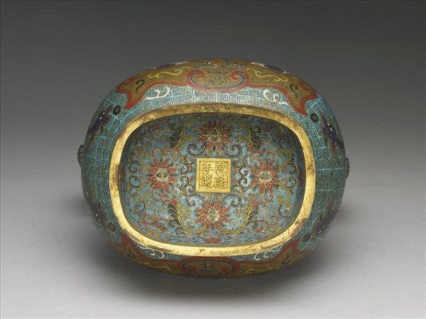 掐絲琺瑯卣形提梁壺