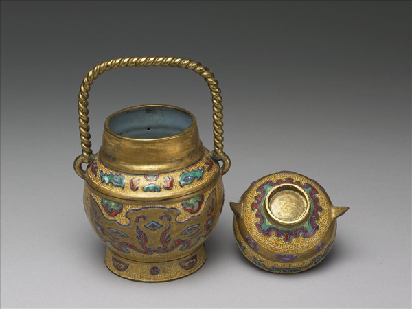 銅胎畫琺瑯提梁卣