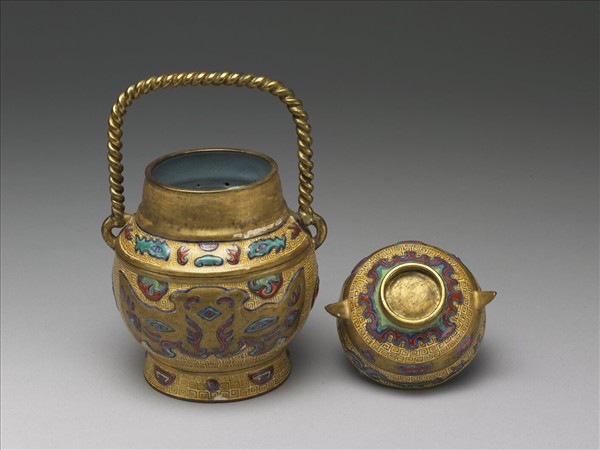 銅胎畫琺瑯提梁卣