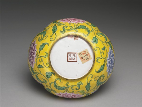 銅胎畫琺瑯花籃