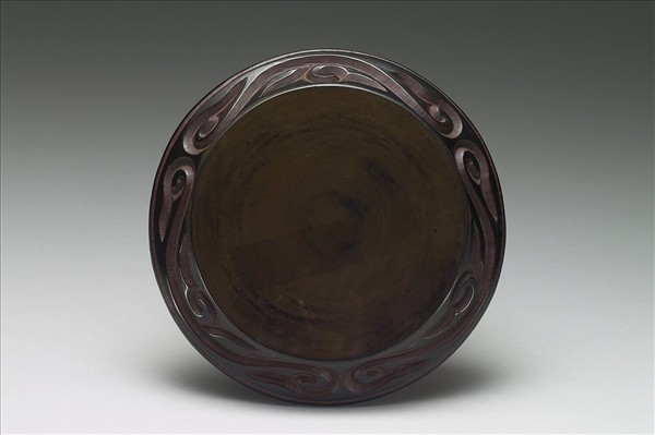 剔犀如意雲紋小圓盤