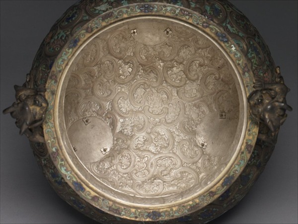 銀胎內填琺瑯鼎式爐