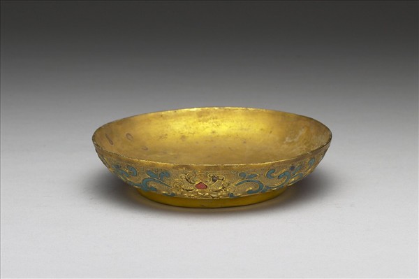 銅鍍金內填琺瑯嵌寶石盤