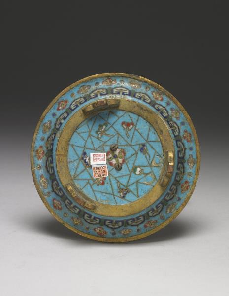 掐絲琺瑯海晏河清燭台