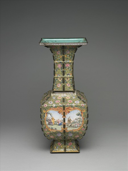 銅胎畫琺瑯帶戟方形瓶