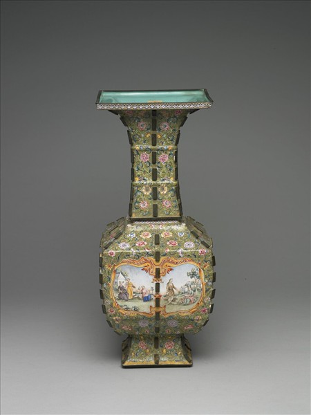 銅胎畫琺瑯帶戟方形瓶