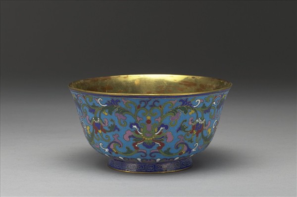 掐絲琺瑯番蓮紋碗