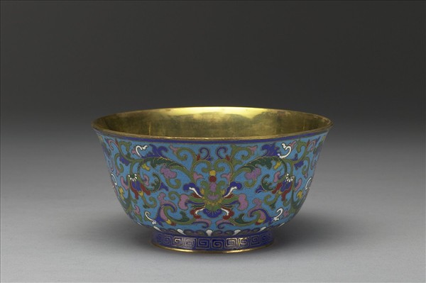銅胎掐絲琺瑯番蓮紋碗