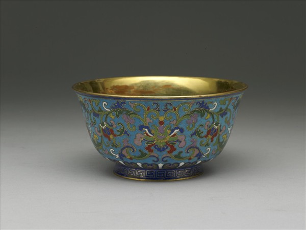 掐絲琺瑯番蓮紋碗