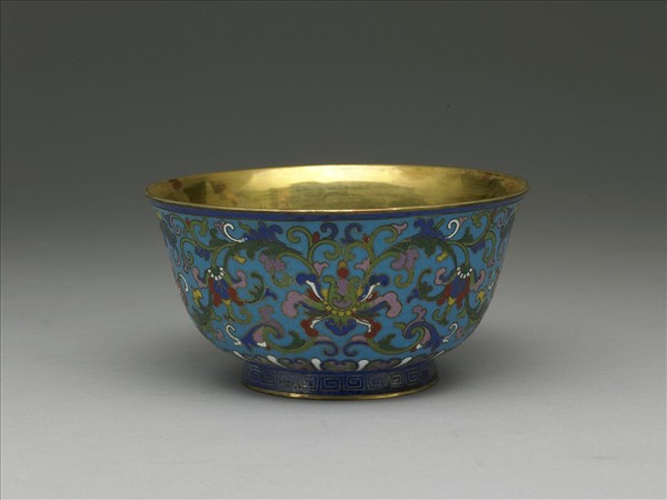 掐絲琺瑯番蓮紋碗