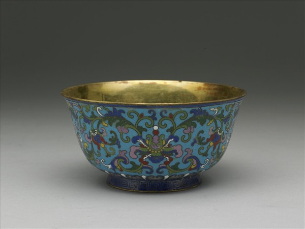 掐絲琺瑯番蓮紋碗