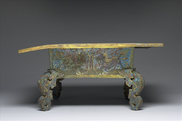 銅胎掐絲琺瑯方爐