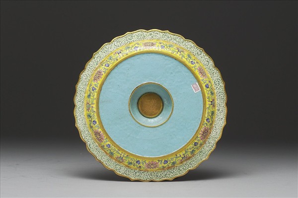 金胎內填兼畫琺瑯西洋母子圖盤