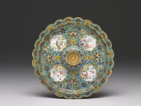 金胎掐絲兼畫琺瑯盤