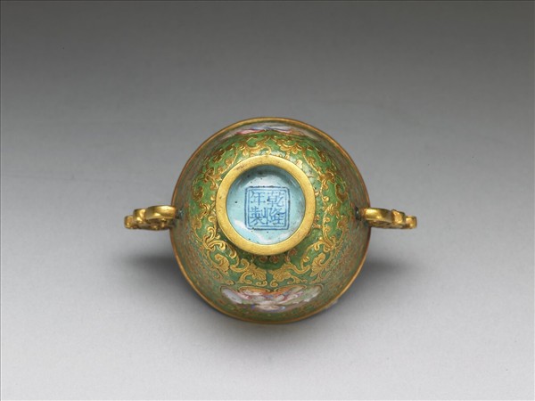 金胎內填兼畫琺瑯杯