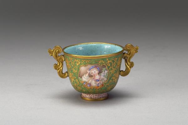 金胎內填兼畫琺瑯杯