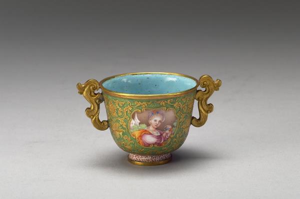 金胎內填兼畫琺瑯杯