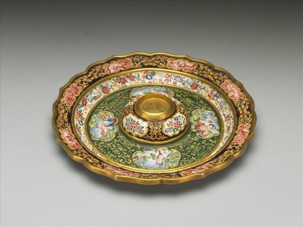 金胎內填兼畫琺瑯盤