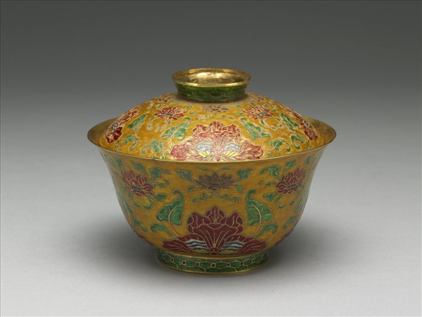 金胎內填琺瑯蓋杯