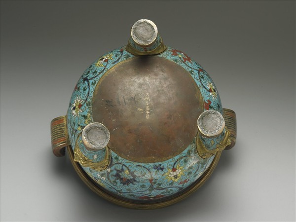 掐絲琺瑯鼎式爐