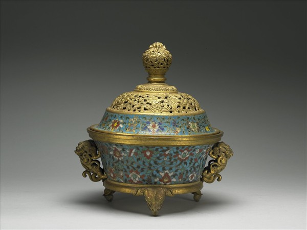 掐絲琺瑯番蓮紋爐