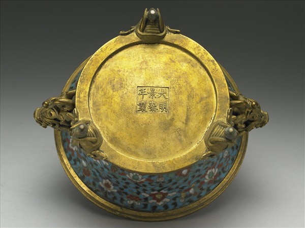 掐絲琺瑯番蓮紋爐