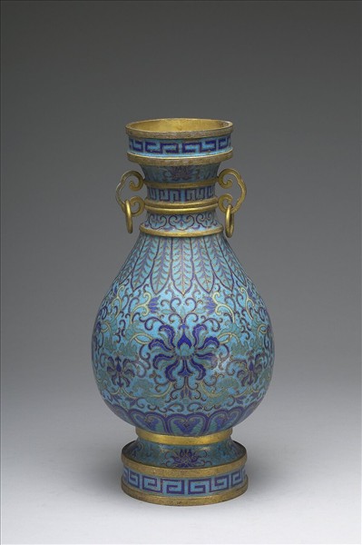 掐絲琺瑯雙耳活環瓶