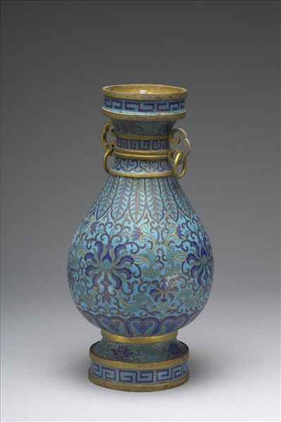 掐絲琺瑯雙耳活環瓶